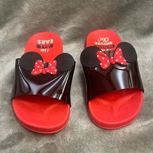 NWT Minnie Mouse slide sandals size 11/12